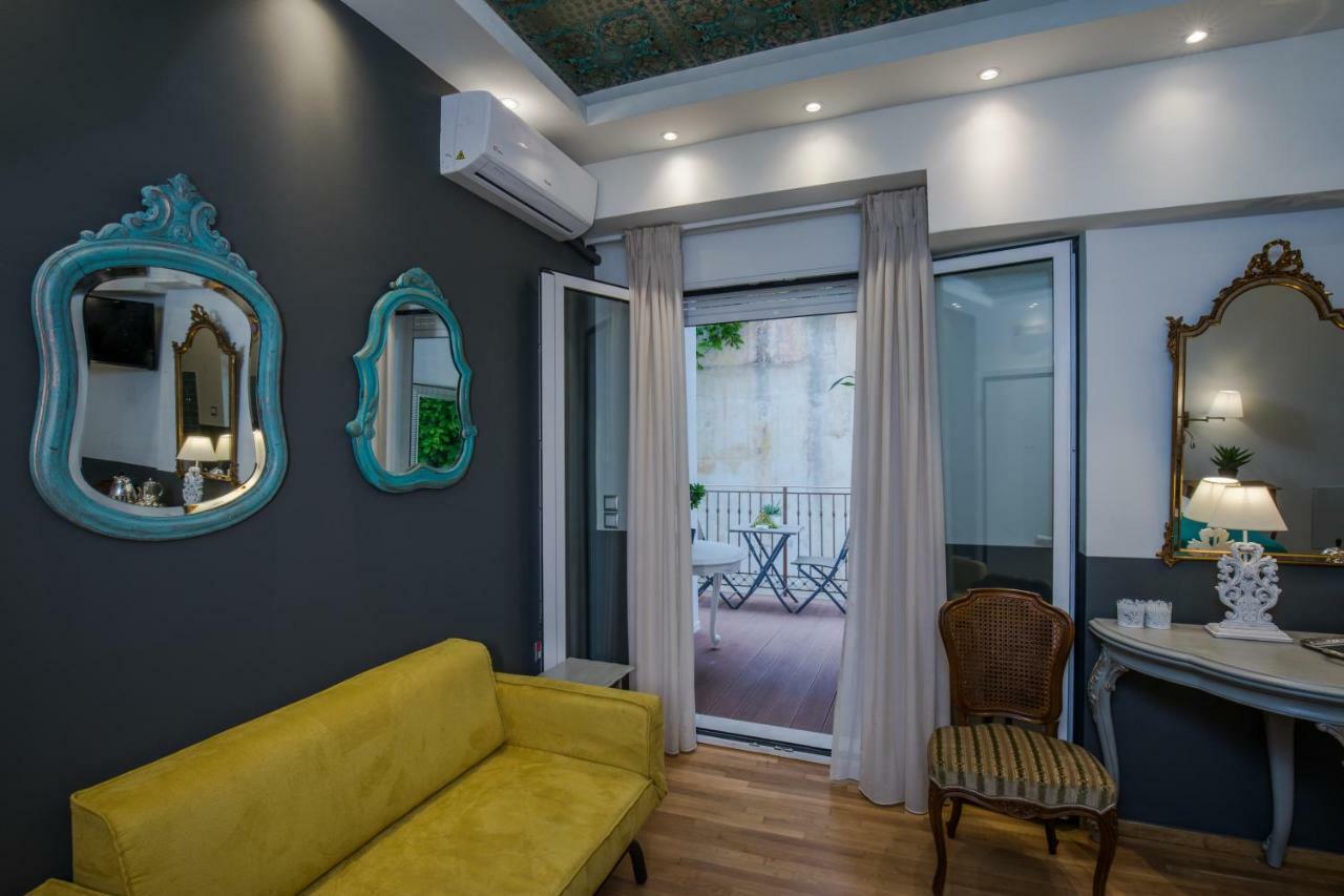 Rastoni Near Acropolis At Tsatsou Street * Atene