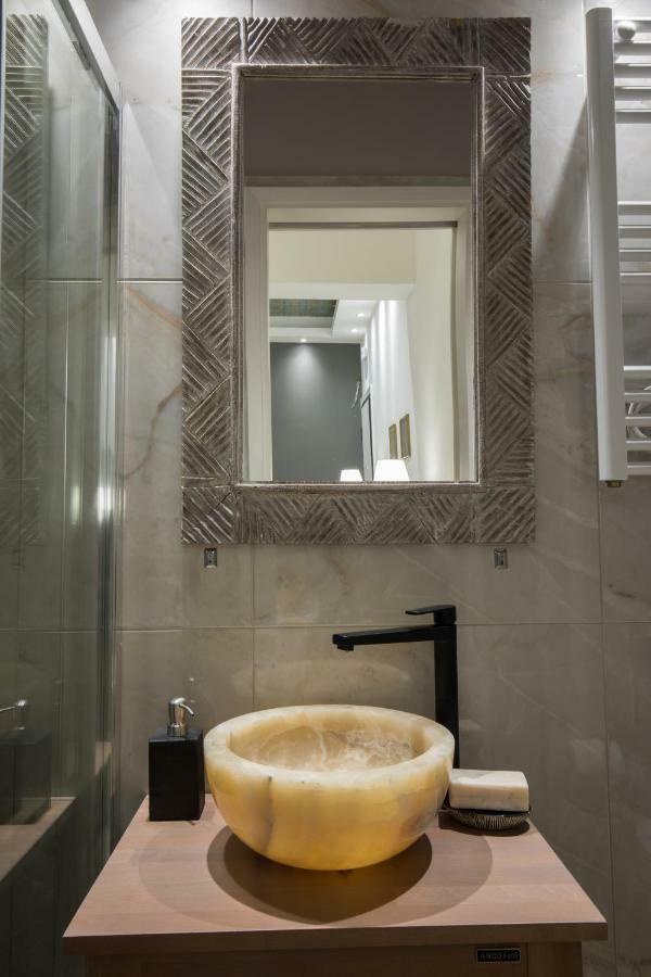 Rastoni Near Acropolis At Tsatsou Street Apartment
