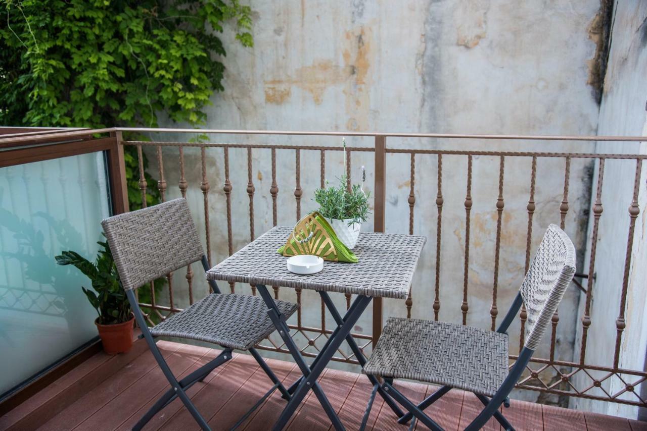Rastoni Near Acropolis At Tsatsou Street *