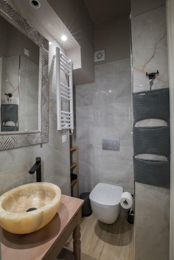 Apartment Rastoni Near Acropolis At Tsatsou Street *