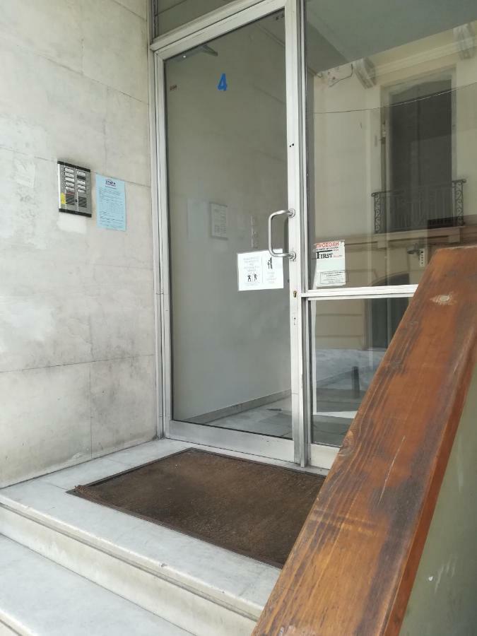 Rastoni Near Acropolis At Tsatsou Street Athens
